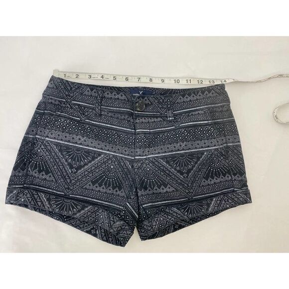 American Eagle Women's Midi Shorts Aztec Boho Stretch Print Black - Size 0 - Picture 2 of 7